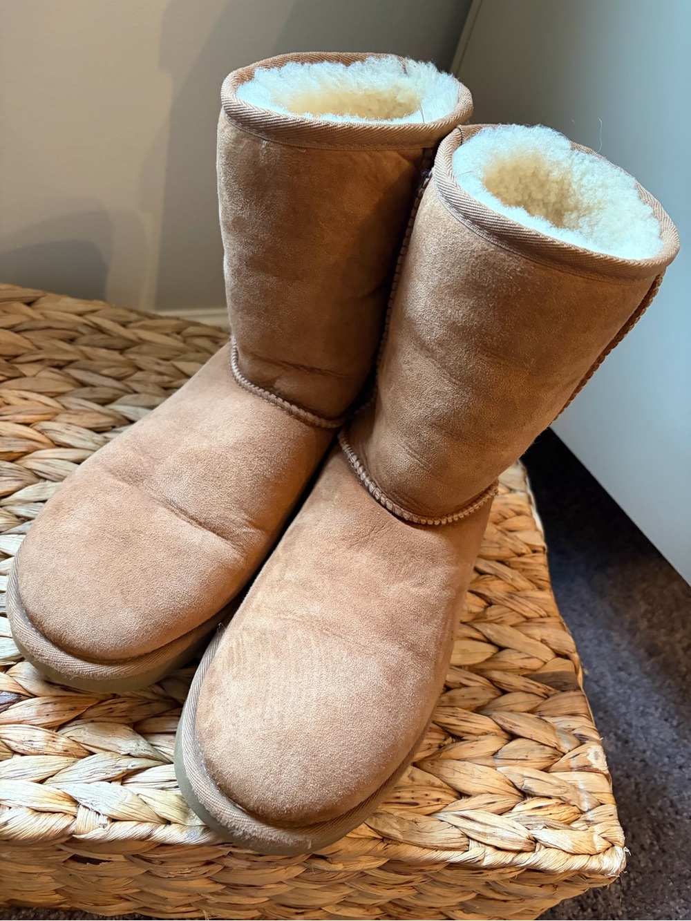 UGG Classic Short Suede Shearling Boots - Chestnut